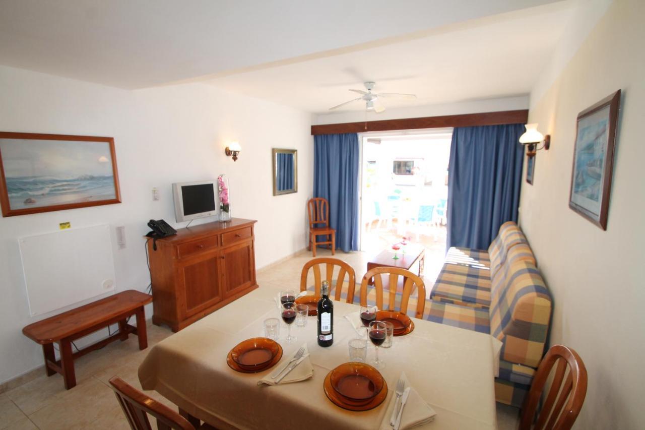 Apartaments Talayot Кала-эн-Бланес Экстерьер фото